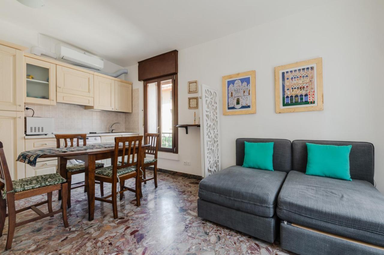 Guesthost - Venezia Santa Lucia Station Lovely Flat! Venedig